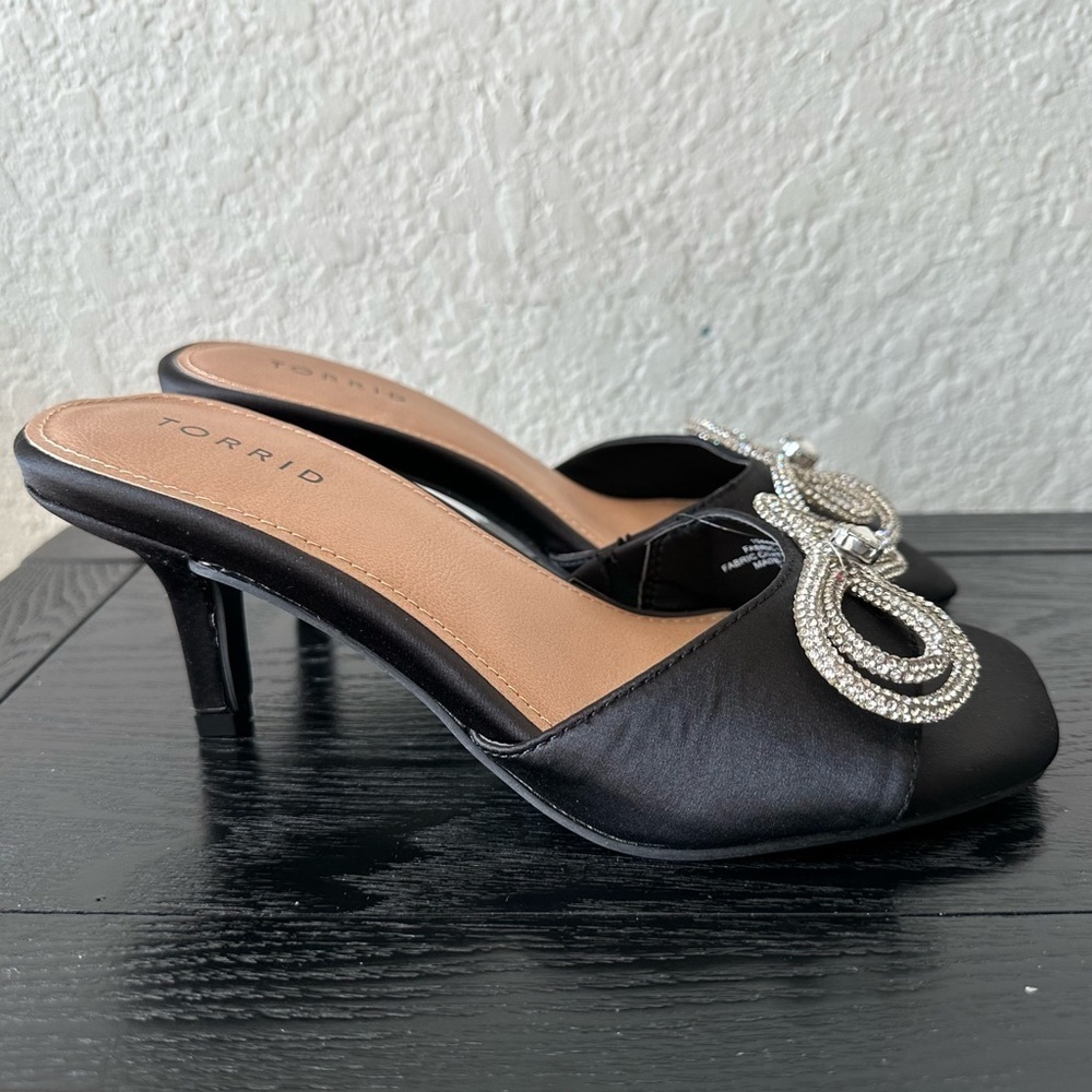New with tags TORRID Rhinestone Bow Mule (WW) Size:7.5 👡 - Picture 7 of 14